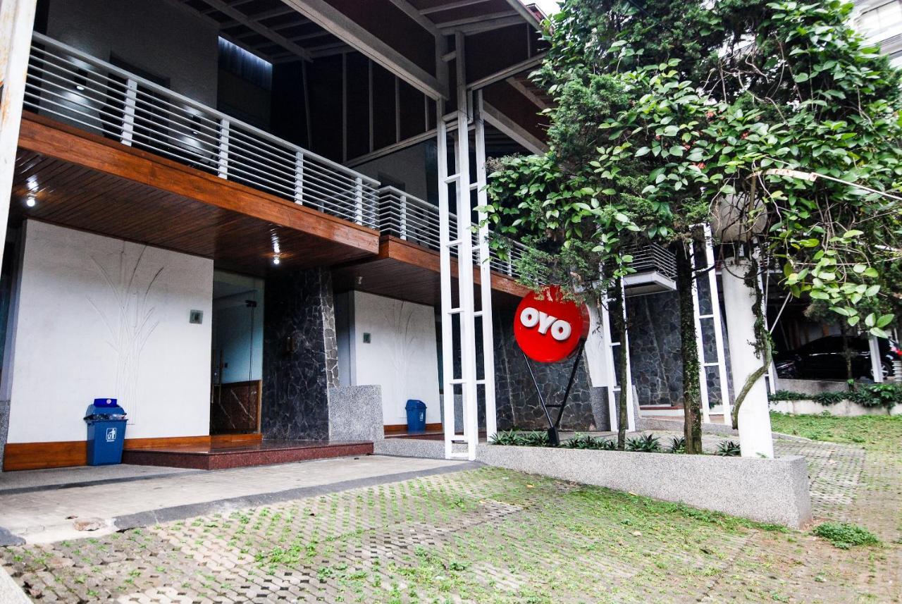 Oyo 229 Hi Quality Hotel Bandung Buitenkant foto