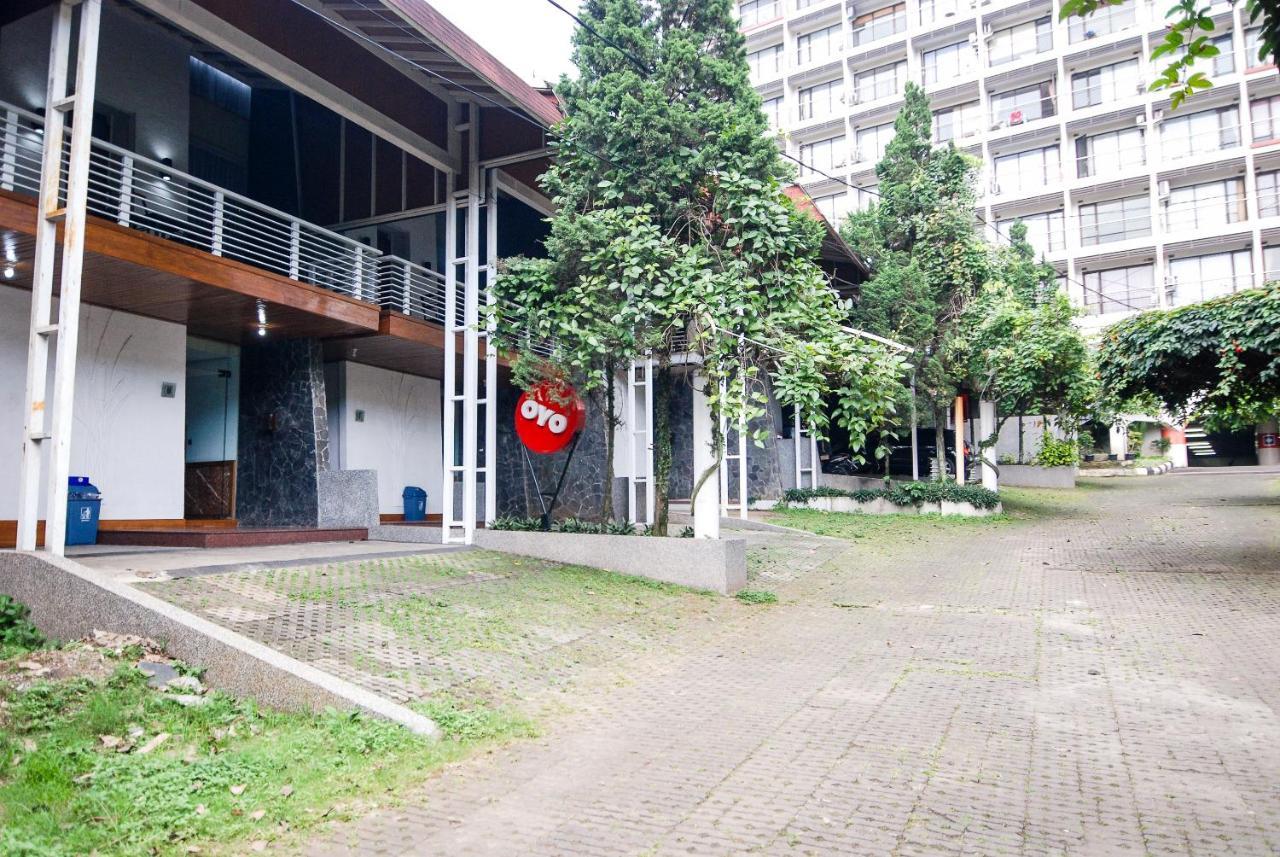 Oyo 229 Hi Quality Hotel Bandung Buitenkant foto
