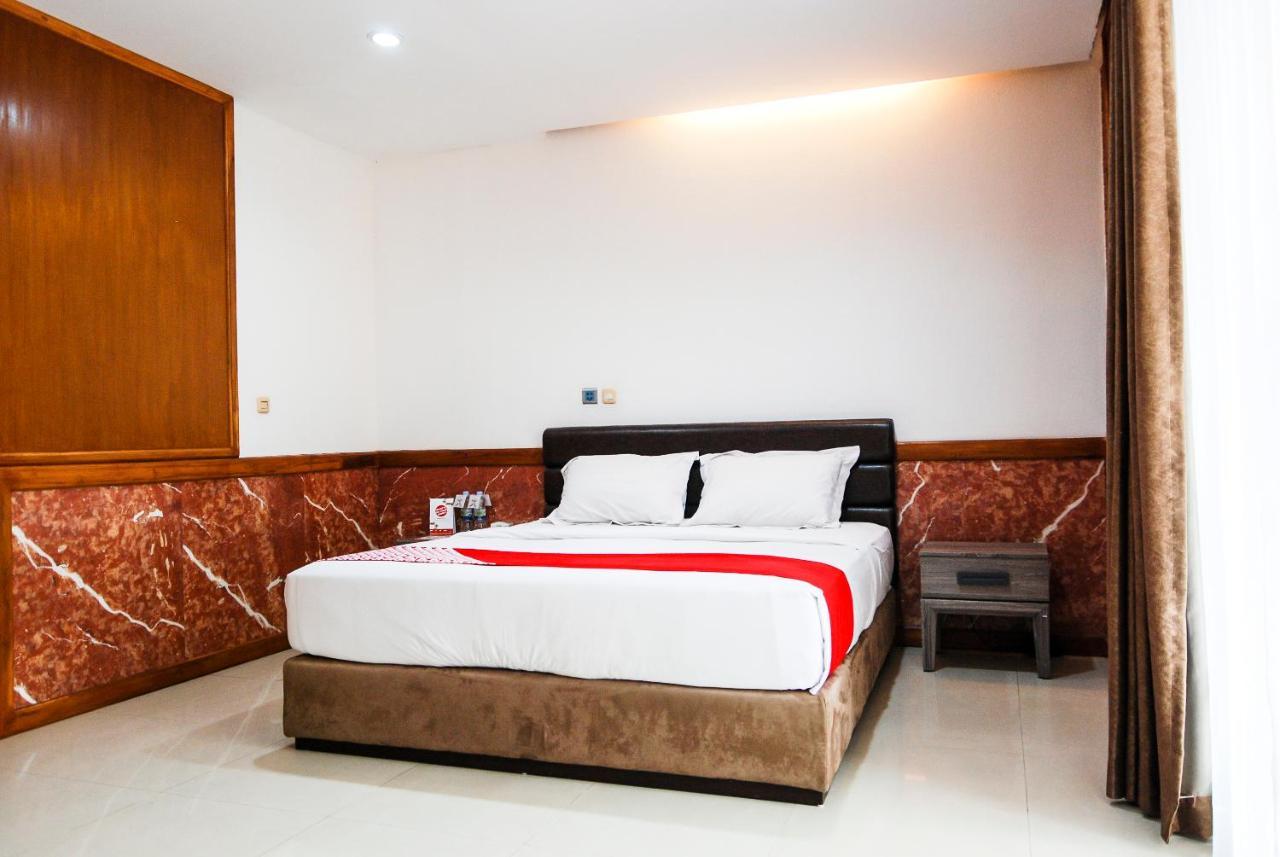 Oyo 229 Hi Quality Hotel Bandung Buitenkant foto