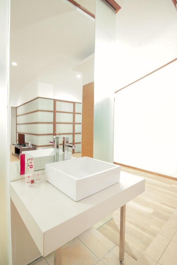 Oyo 229 Hi Quality Hotel Bandung Buitenkant foto