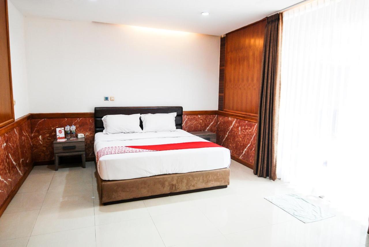 Oyo 229 Hi Quality Hotel Bandung Buitenkant foto