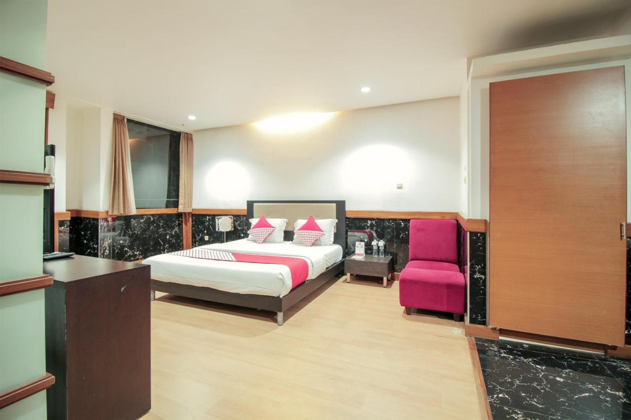 Oyo 229 Hi Quality Hotel Bandung Buitenkant foto