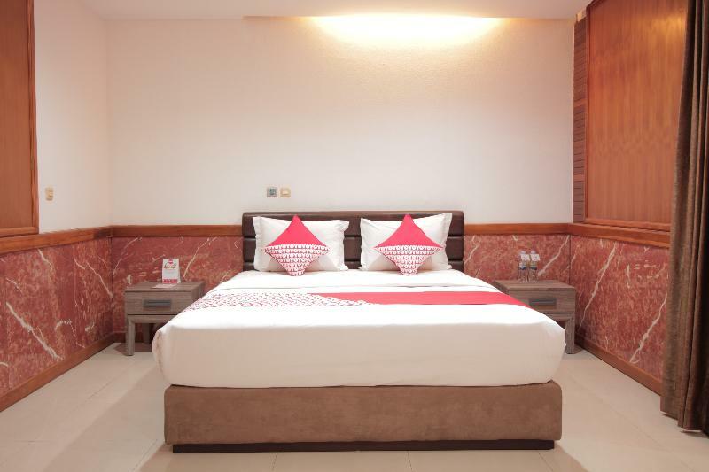 Oyo 229 Hi Quality Hotel Bandung Buitenkant foto