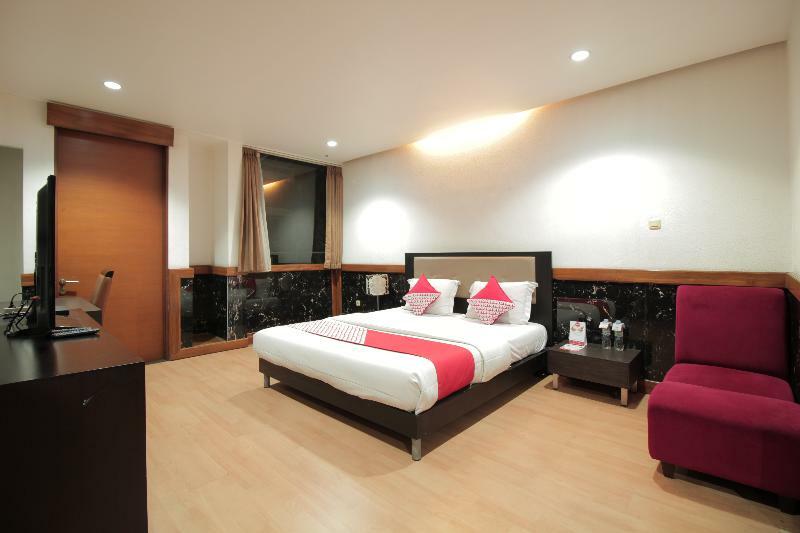 Oyo 229 Hi Quality Hotel Bandung Buitenkant foto