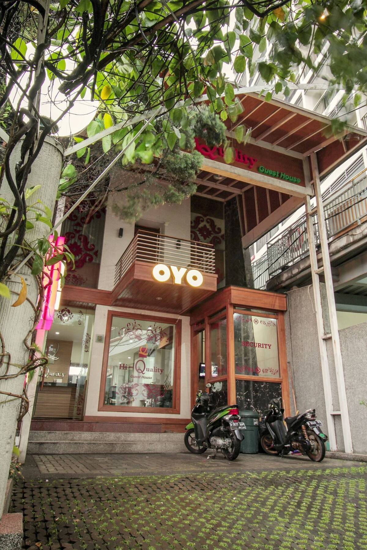 Oyo 229 Hi Quality Hotel Bandung Buitenkant foto
